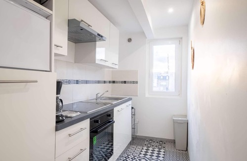 Charleville-Mezieres Apartment | Budget Apart City Centre With Parking