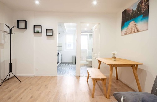 Charleville-Mezieres Apartment | Budget Apart City Centre With Parking