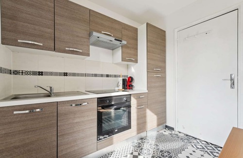 Charleville-Mezieres Apartment | Budget apart city centre with parking