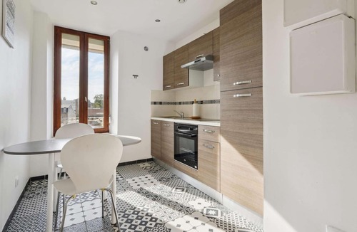 Charleville-Mezieres Apartment | Budget apart city centre with parking