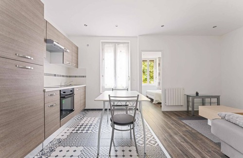 Charleville-Mezieres Apartment | Budget apart city centre with parking