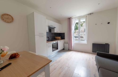 Charleville-Mezieres Apartment | Budget apart downtown with parking