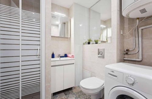 Charleville-Mezieres Apartment | Budget apart city centre with parking