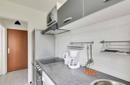 Bondy Apartment | Budget apart with balcony near Paris