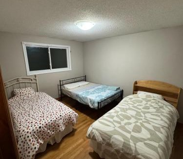 Grand River South House | BUDGET BNB IN KITCHENER-WATERLOO-15 PERCENT OFF ON 2ND DAY-Hurry!