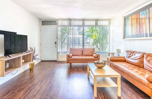 Oakland Park Apartment | Budget-Conscious w/Style near Ft Lauderdale Beach