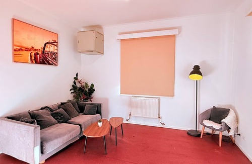 Footscray House | Budget, Convenient Private and Cosy