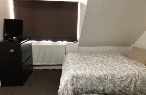 River House | Budget Double Bedroom