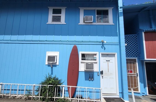 Wailuku Apartment | Budget Downtown Studio-H w/Queen Bed, Micro-Kitchen AC, WIFI & 4 free Streamers