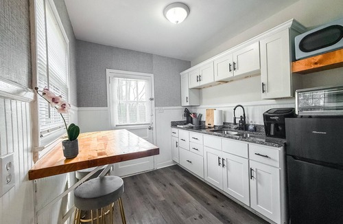 Durham Condo | Budget friendly - 1 bd apart in the heart of Durham