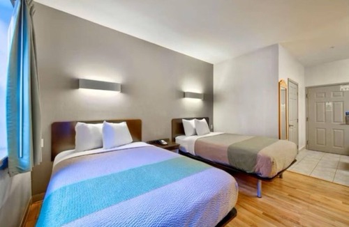 Beaumont Hotel | Budget-Friendly 2 - Units Near Jinks Pond – Suitable for Families + Travelers