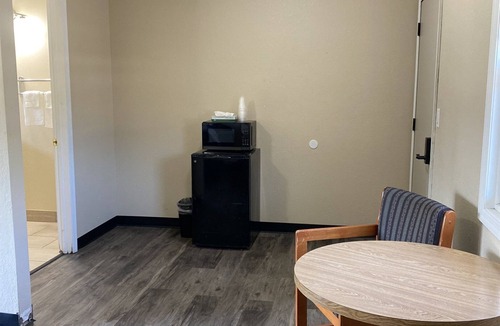 Prescott House | Budget-Friendly Comfort
