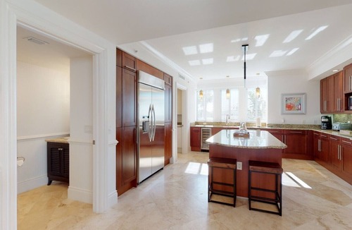Marathon House | Budget Friendly, Couples Welcome - Marlin Bay