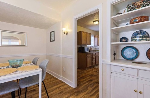 Garfield House | Budget Friendly Dog Friendly Cute Clean Charming