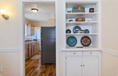 Garfield House | Budget Friendly Dog Friendly Cute Clean Charming