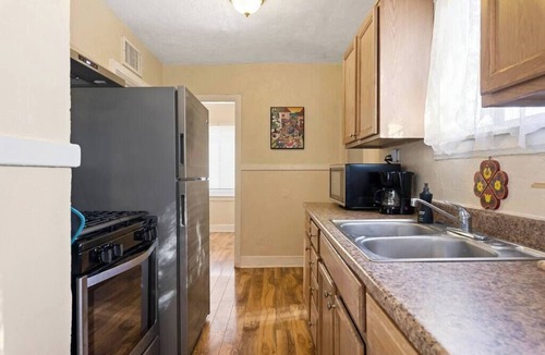 Garfield House | Budget Friendly Dog Friendly Cute Clean Charming