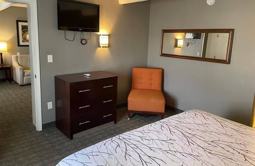 Urbana Hotel | Budget-Friendly King Suite w/Microwave + Refrigerator for Comfort