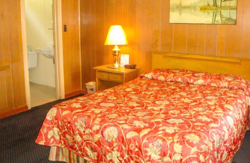 Junction City Hotel | Budget Host Golden Wheat Motel
