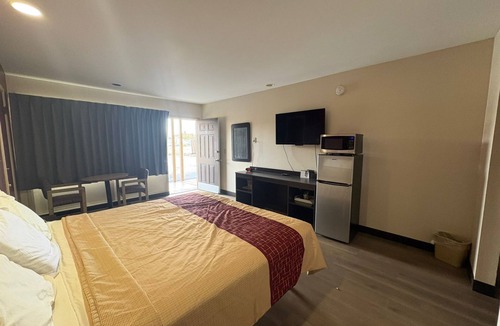 Fellowship Hotel | Budget Host Inn Ocala Near I-75 By Hotel O