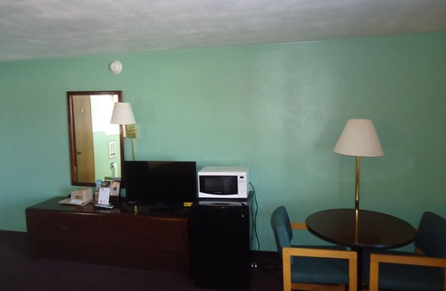 Somerset Hotel | Budget Host Inn Somerset
