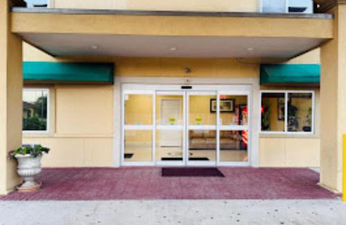 Greater Fondren Southwest Hotel | Budget Host Inn Stafford - Houston