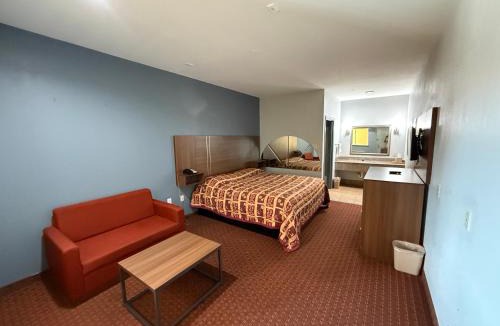 Greater Fondren Southwest Hotel | Budget Host Inn Stafford - Houston