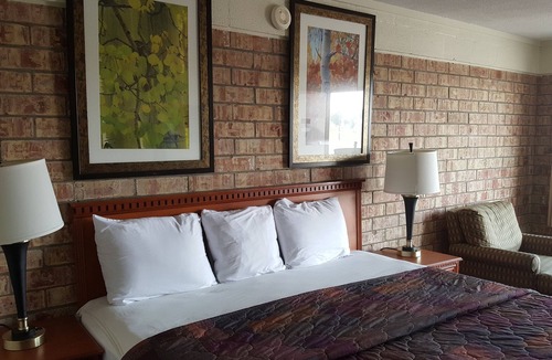 Julesburg Hotel | Budget Host Platte Valley Inn