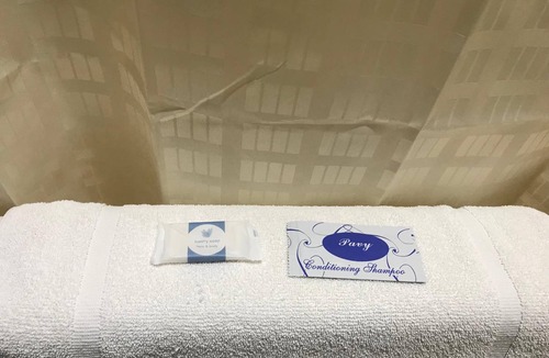 Kirksville Hotel | Budget Host Village Inn
