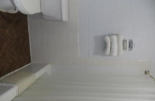 Adair Hotel | Budget Inn Adair