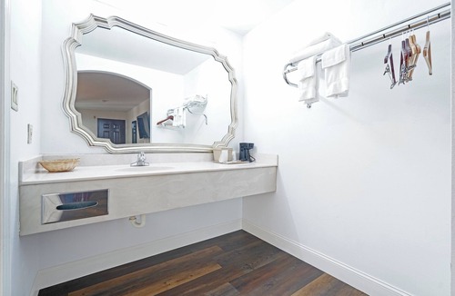 San Augustine Hotel | Budget Inn By OYO San Augustine
