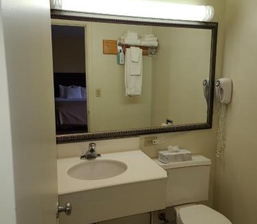 Farmington Hotel | Budget Inn - Farmington