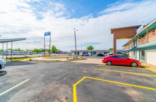 Frederick Hotel | Budget Inn Frederick US-183