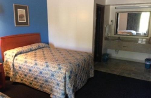 Madison Hotel | Budget Inn - Madison