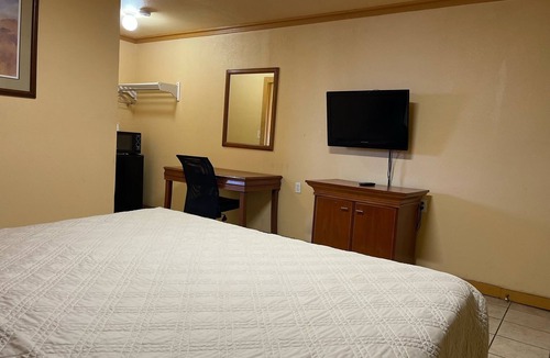 Refugio Hotel | Budget Inn Motel