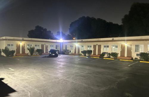 South Gate Hotel | Budget Inn Motel