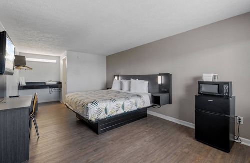 Willoughby Spit Hotel | Budget Inn Norfolk Va
