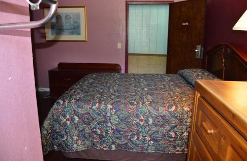 North Tazewell Hotel | Budget Inn Richlands Claypool Hill