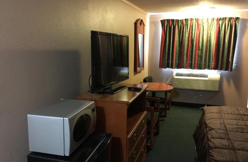 St. Robert Hotel | Budget Inn - Saint Robert
