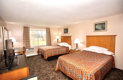 Bayberry Hotel | Budget Inn - Syracuse Airport