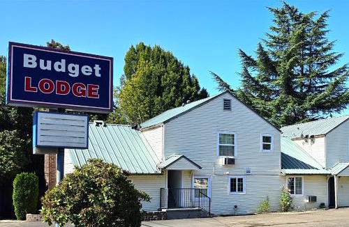 Multnomah Village Hotel | Budget Lodge by OYO Portland West