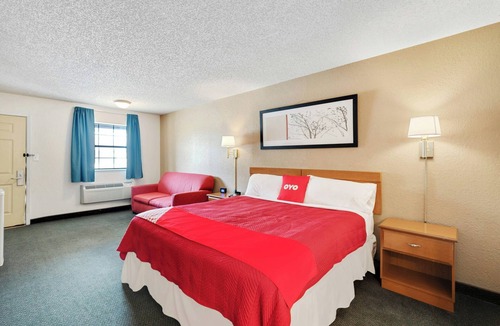 Junction Hotel | Budget Lodge Near I-10 – Pet-Friendly, Comfortable, Convenient & Clean