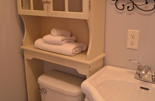 Rouyn-Noranda Apartment | Budget loft with two beds + sofa bed (Le Citadin)