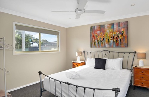 Budgewoi House | Budgewoi Lakefront Oasis