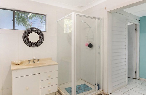 Budgewoi House | Budgewoi Pet Friendly Cottage