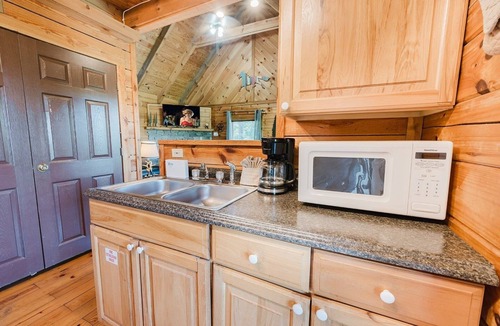 Townsend Cabin | Budro's Bungalow 2 Bedroom Cabin by RedAwning