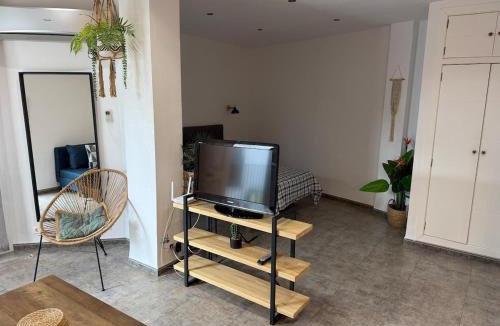 La Trinidad-San Juan y Todos los Santos Apartment | Buen Pastor Studio- Old Town