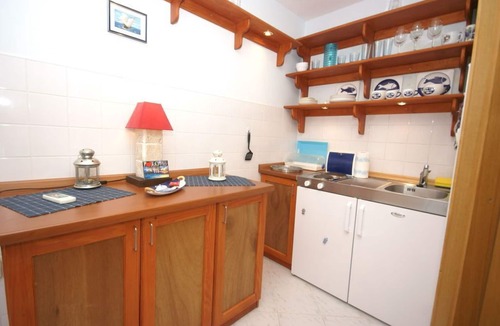 Vis Apartment | Buena Vista Apartments, A Room With the Sea View