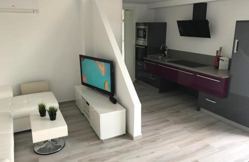 Vallpineda Apartment | Buenavista Apartment