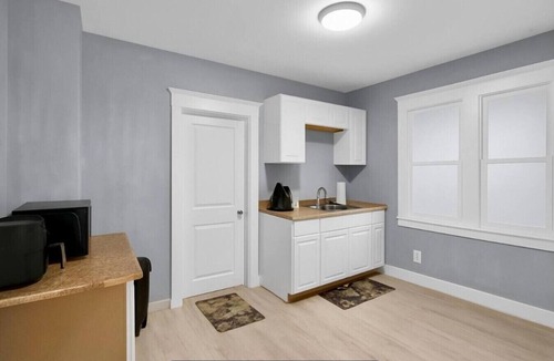 Lackawanna Apartment | Buffalo 3BR Apt | Wheelchair Friendly