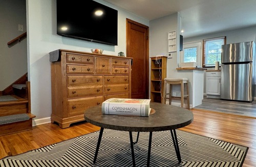 Cheektowaga House | Buffalo Airport Retreat: Spacious-Relaxing-Parking